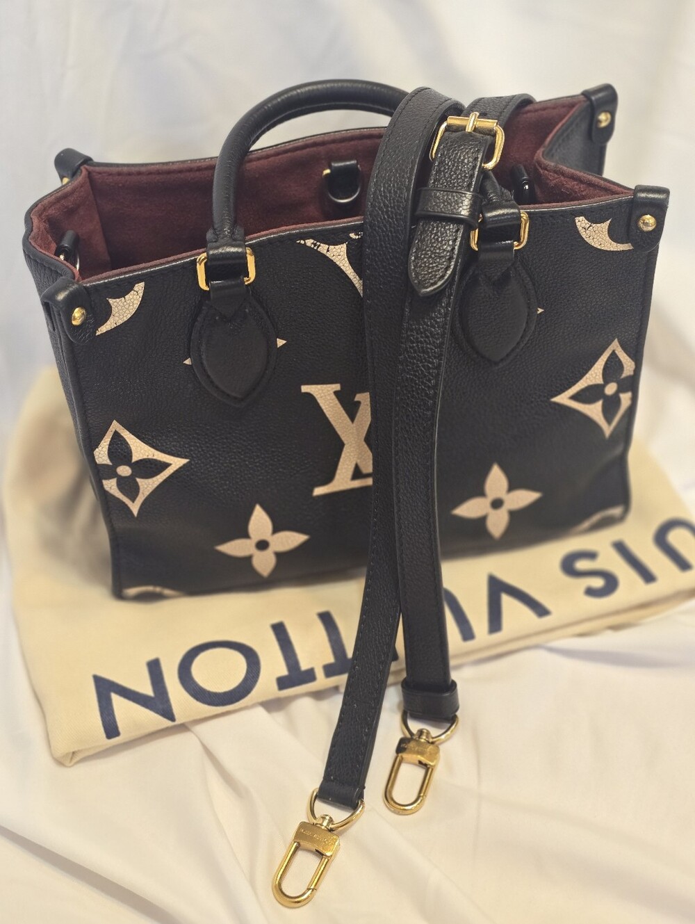 Authentic Louis Vuitton OnTheGo PM - Picture 2 of 16